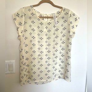 Laila & Savannah 100% silk short sleeve blouse, M